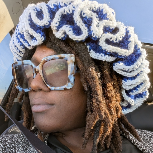 Crochet Ruffled Crown - Picture 3 of 4